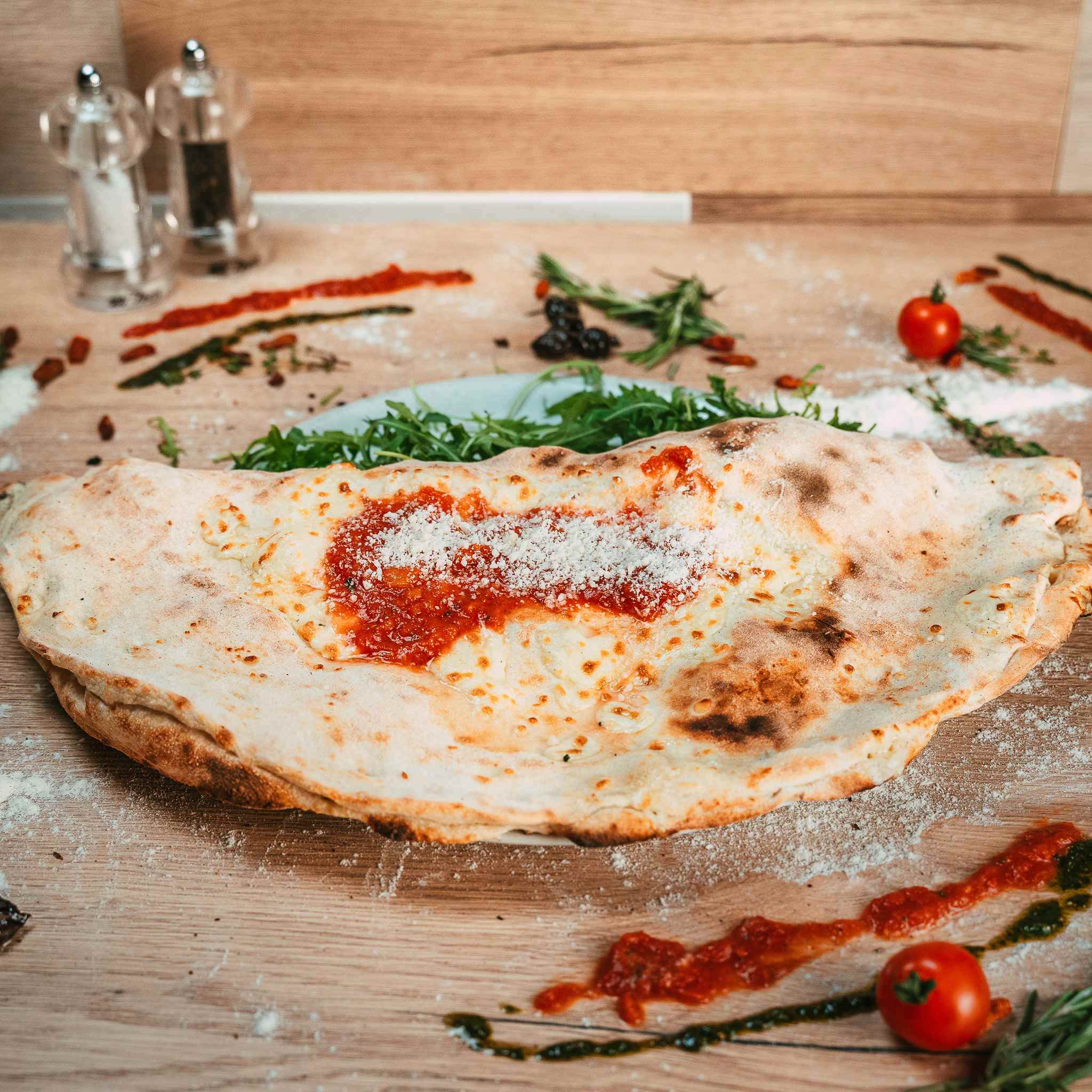 Pizza Chausson Di Trevi