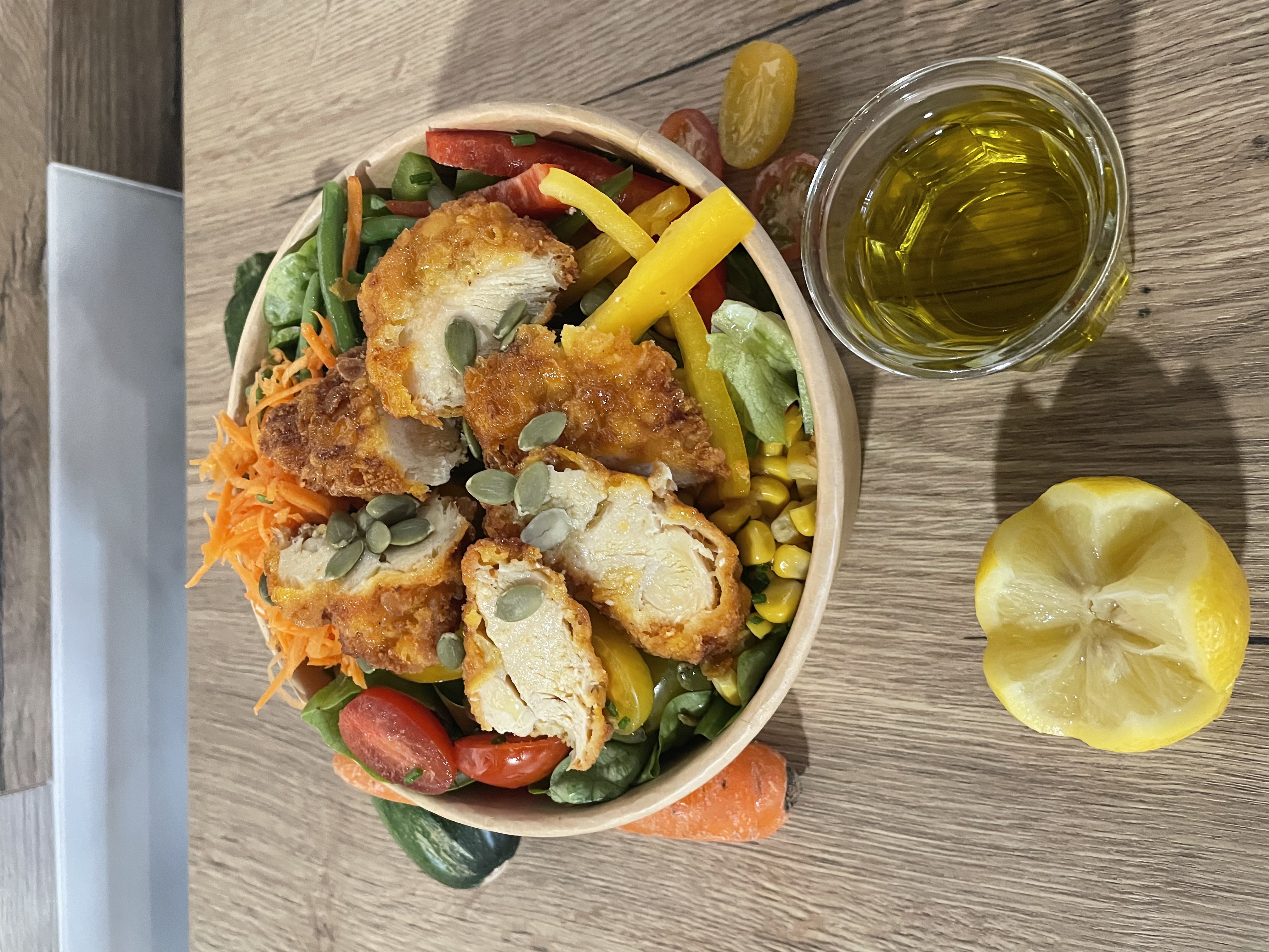 Salade Poke Bawl Crispy de Poulet